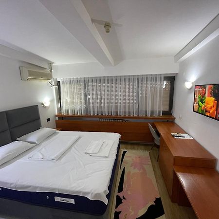Hotel Square Skopje Exterior foto